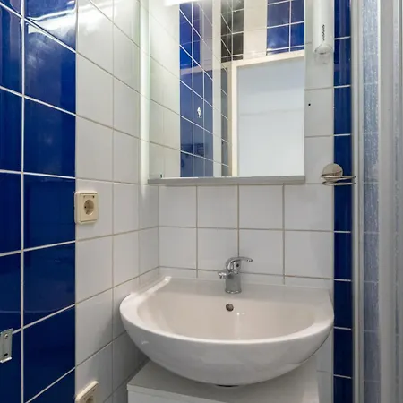 Comfortable For Families And Business Travelers - 5 Guests, Fast Wifi, Near Station *